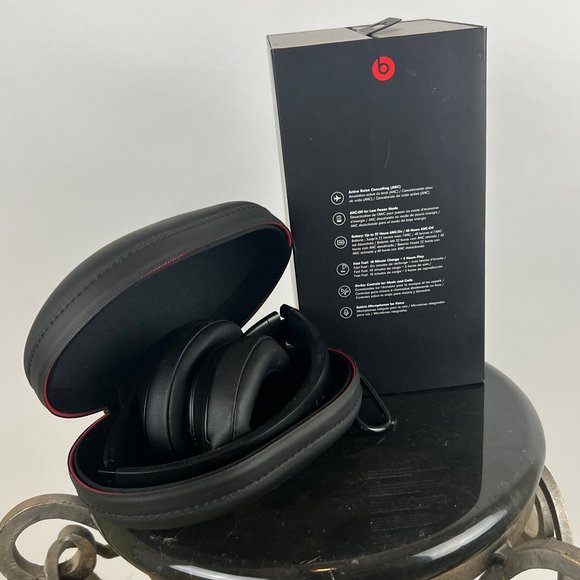 Beats By Dr. Dre Studio3 A1914 Matte Black Wireless Over The Ear Headpho… - Picture 4 of 4